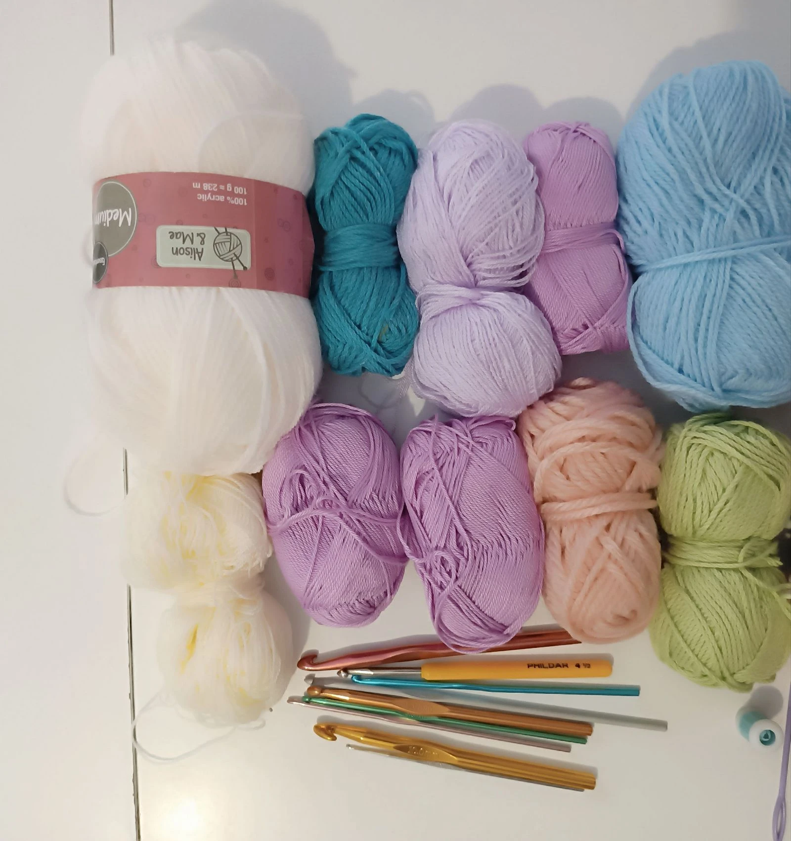 Assorted wool lot – photo 2